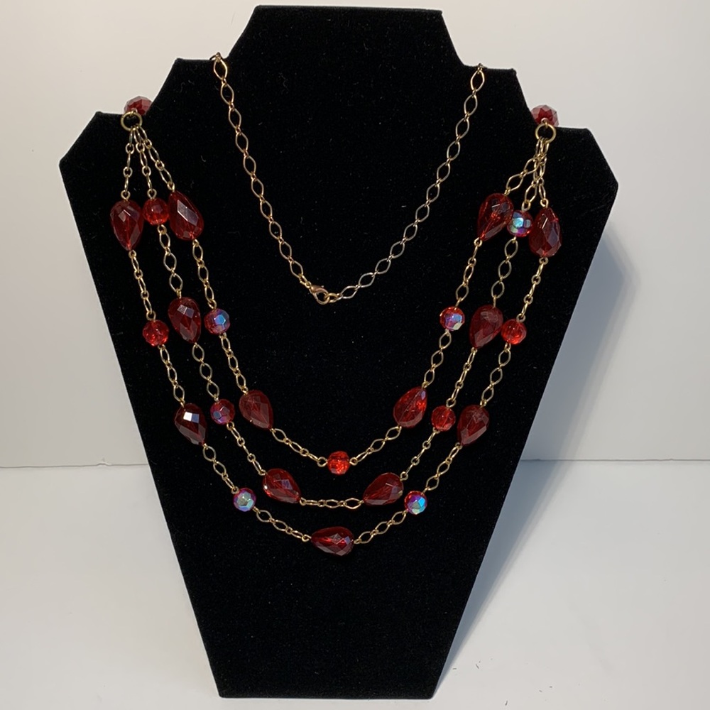 VTG Red Beads & Red Aurora Borealis Beaded Graduated 3 Strand Necklace Gold Tone